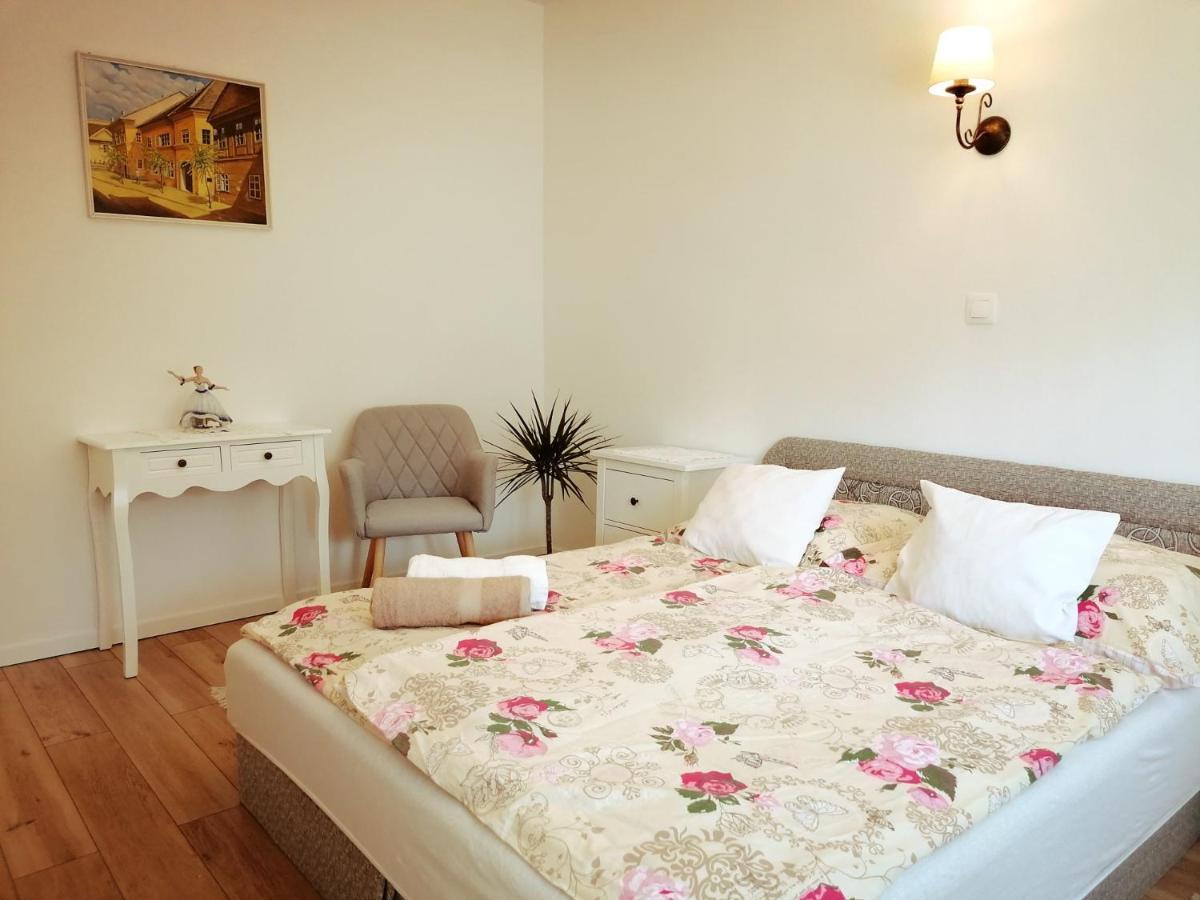 צ'רסגטומאי Elisoria Apartments מראה חיצוני תמונה
