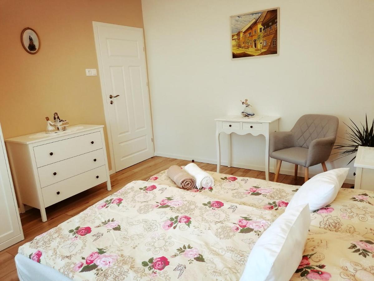 צ'רסגטומאי Elisoria Apartments מראה חיצוני תמונה