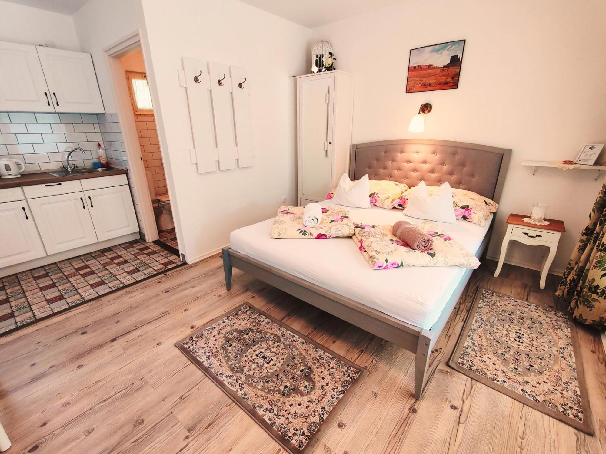 צ'רסגטומאי Elisoria Apartments מראה חיצוני תמונה