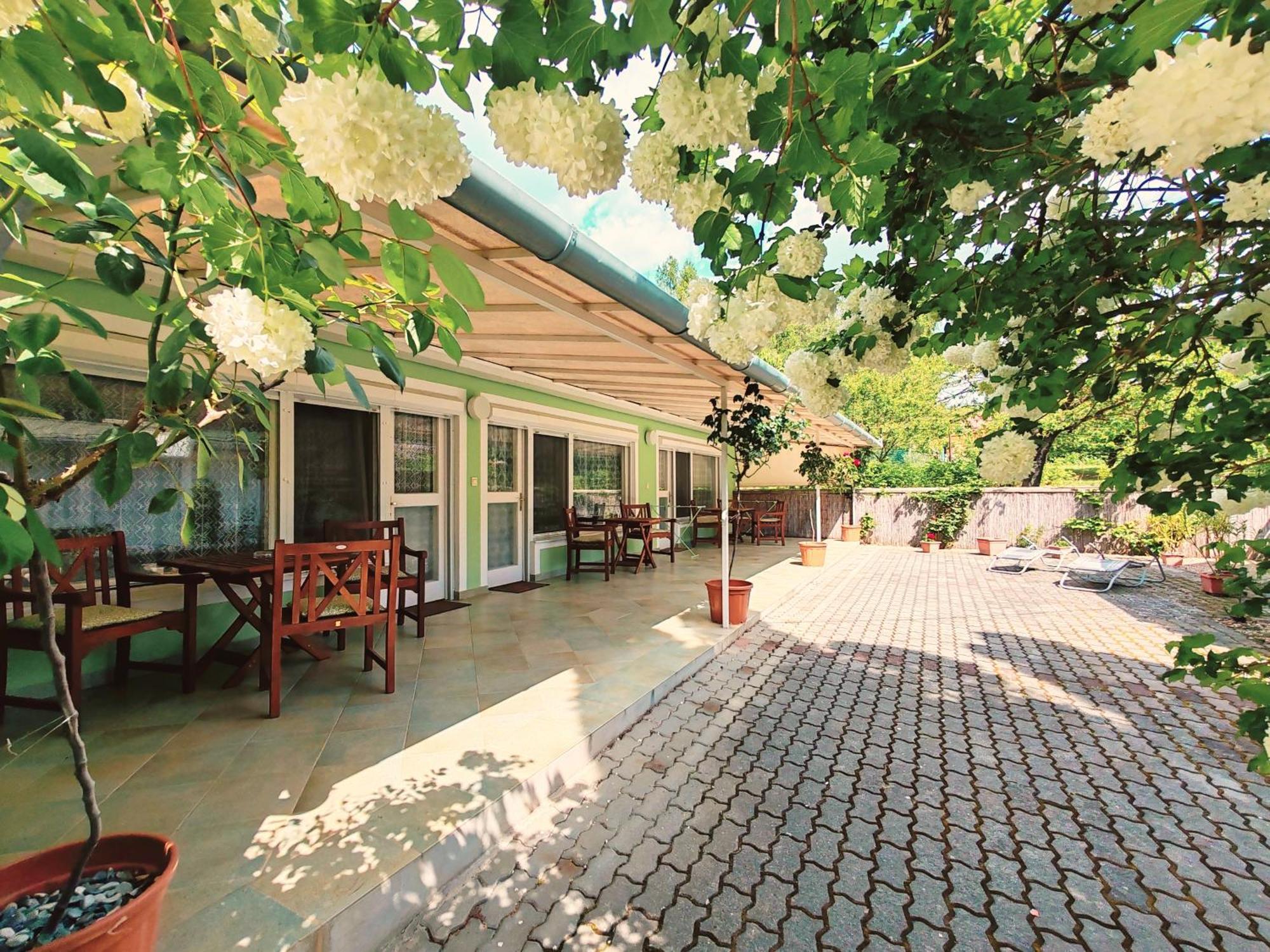 צ'רסגטומאי Elisoria Apartments מראה חיצוני תמונה
