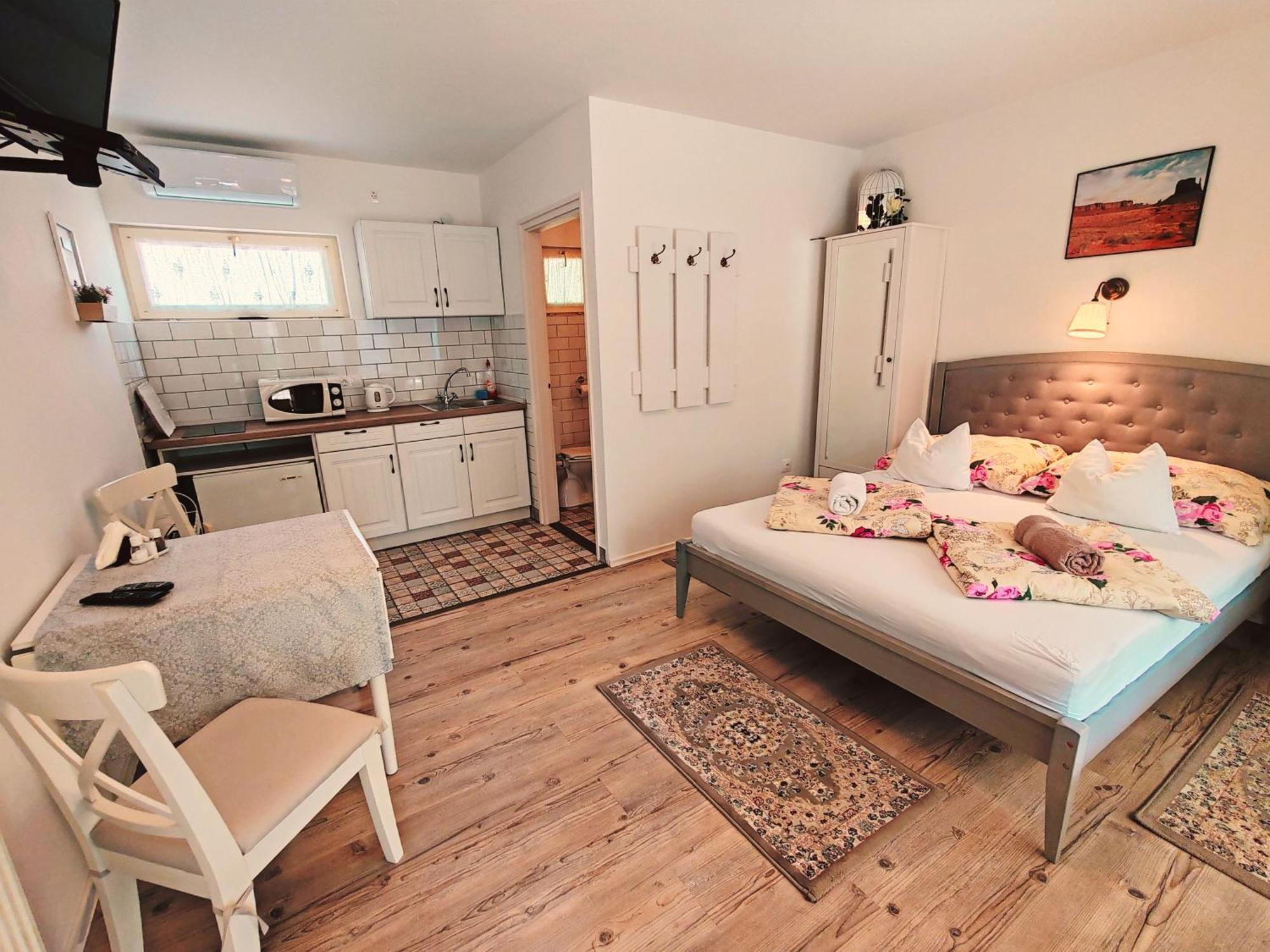 צ'רסגטומאי Elisoria Apartments מראה חיצוני תמונה