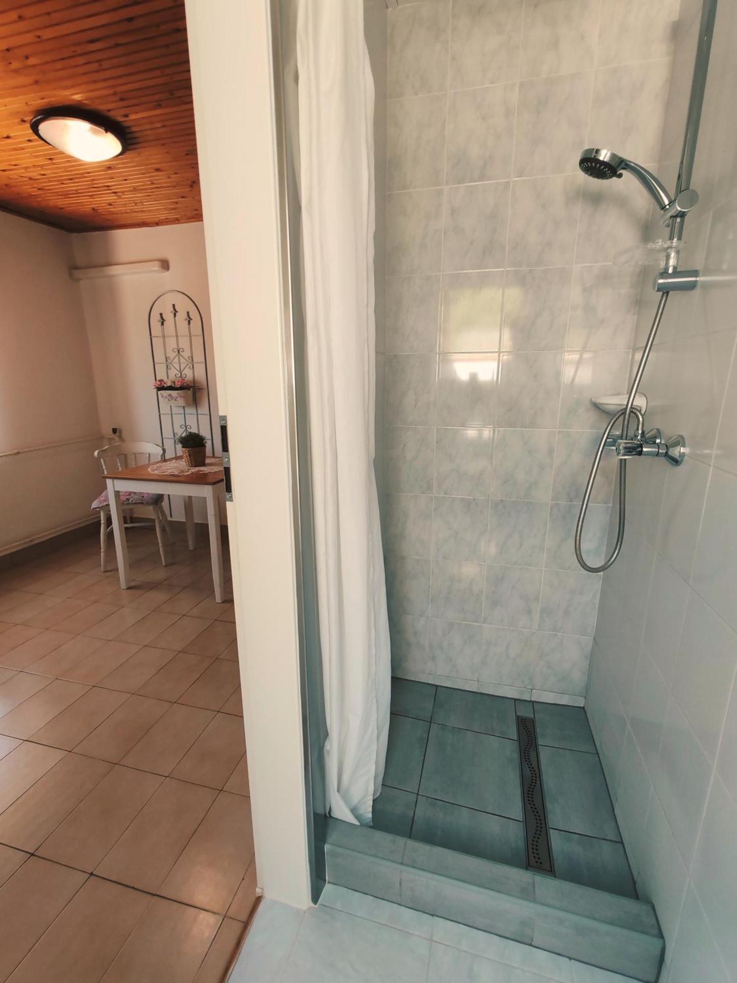 צ'רסגטומאי Elisoria Apartments מראה חיצוני תמונה